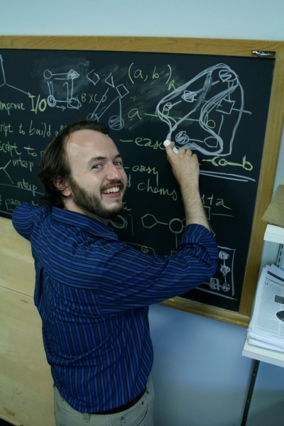 Duke Alum Works at the Intersection of Physics and Sociology
